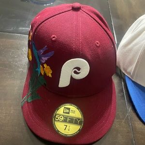 Men’s fitted hat. Gently worn. Great for back to school!!!!